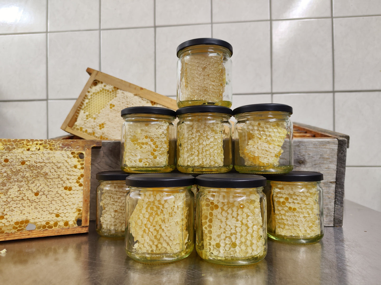 Wabenhonig im Glas mit Akazienhonig aufgefüllt 500g