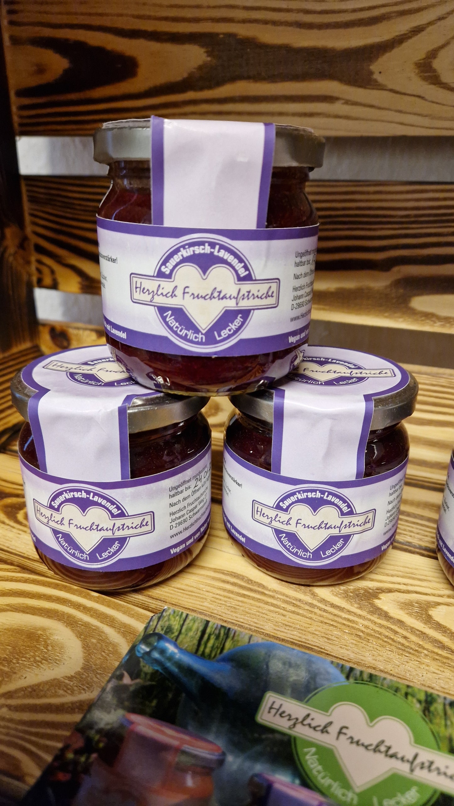Fruchtaufstrich Sauerkirsch-Lavendel