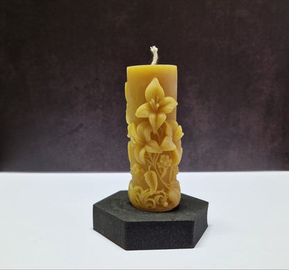 Kerze 3 Lilien Motiv