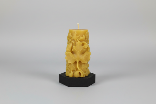 Kerze Ahornblatt Motiv