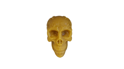 Totenkopf mit Blumenkranz