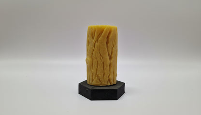 Kerze Baumstamm Motiv