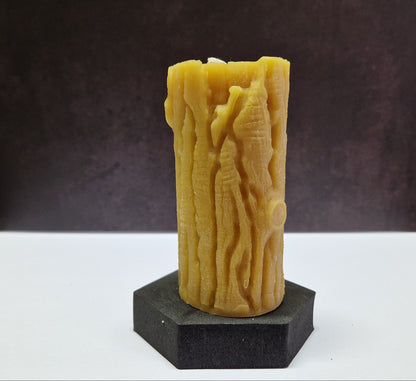 Kerze Baumstamm Motiv