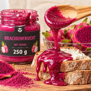 Drachenfrucht mit Honig – mild & exotisch – Honig auf rustikalem Brot