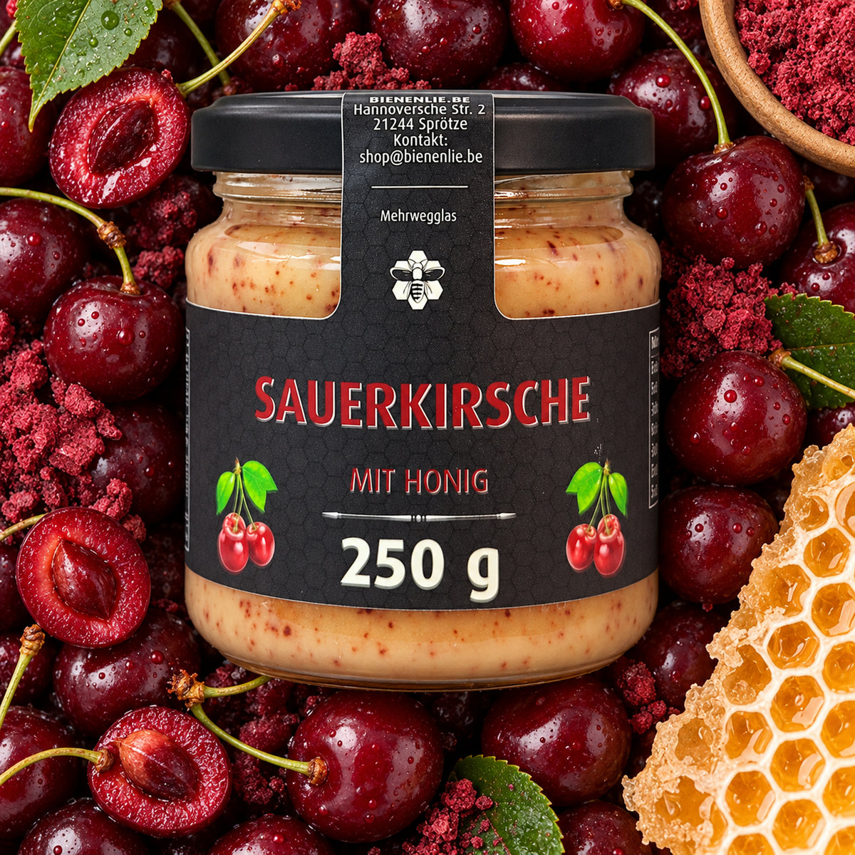 Sauerkirsche mit Honig - fruchtig & säuerlich | 250g – Produktglas im Zutatenbett