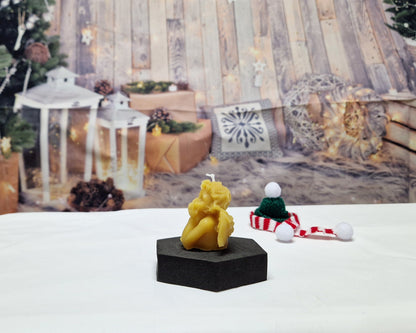 Kerze Engel nachdenklich