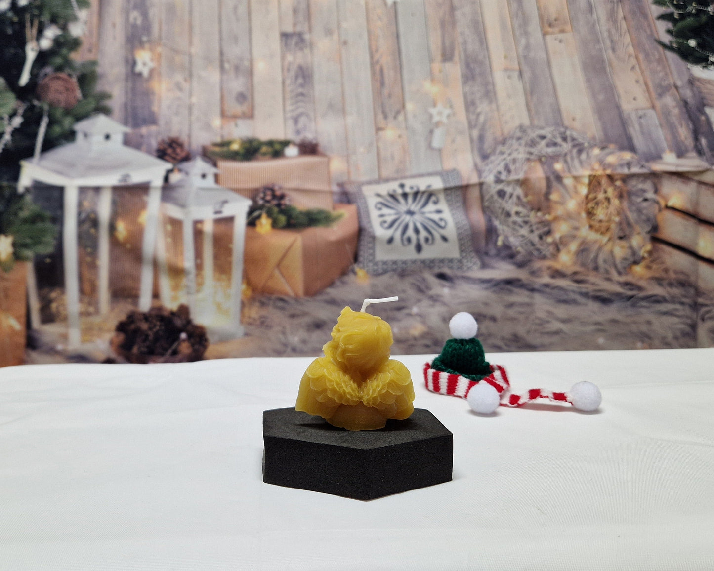 Kerze Engel nachdenklich