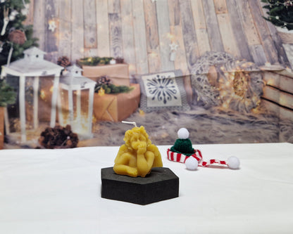 Kerze Engel nachdenklich