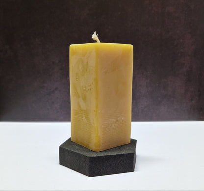 Kerze Lilienblüte Motiv