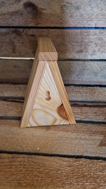 Insektenhotel "Tipi"